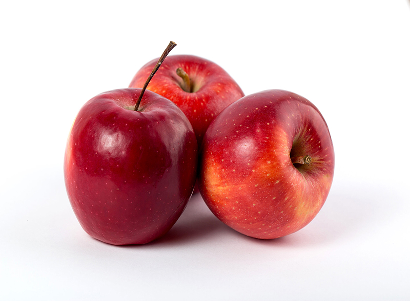 apples red fresh mellow juicy perfect whole on white desk